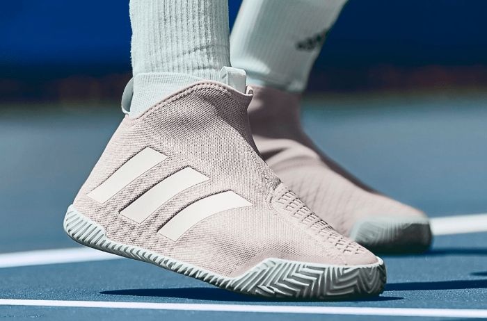 giày tennis Adidas